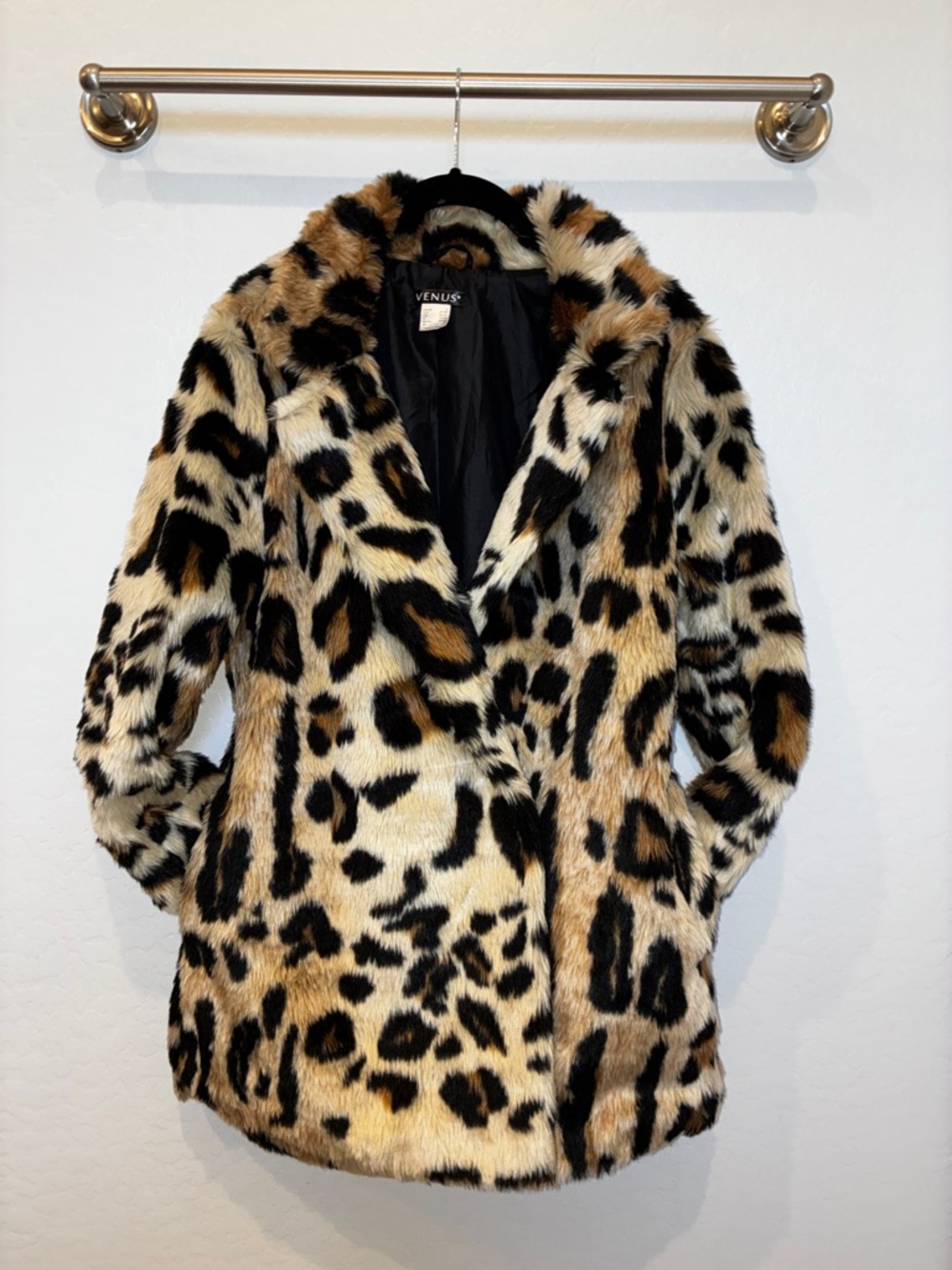 VENUS Leopard Print Faux Fur Peacoat